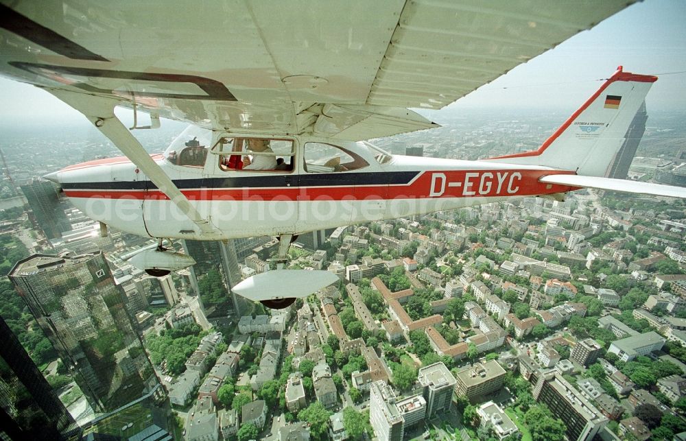 Aerial photograph Frankfurt am Main - Cessna 172 with the identifier D-EGYC Aircraft in flight over the airspace in Frankfurt in the state Hesse, Germany