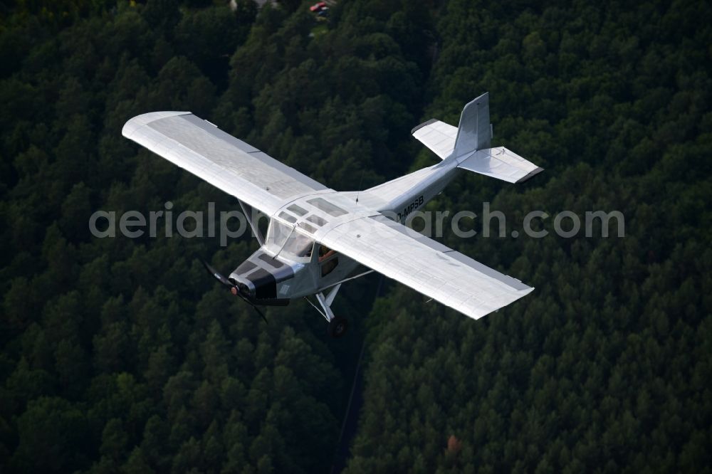 Aerial image Beiersdorf-Freudenberg - - Ultraleichtflugzeug mit der Kennung D-MPSB Aircraft in flight over the airspace in Beiersdorf-Freudenberg in the state Brandenburg