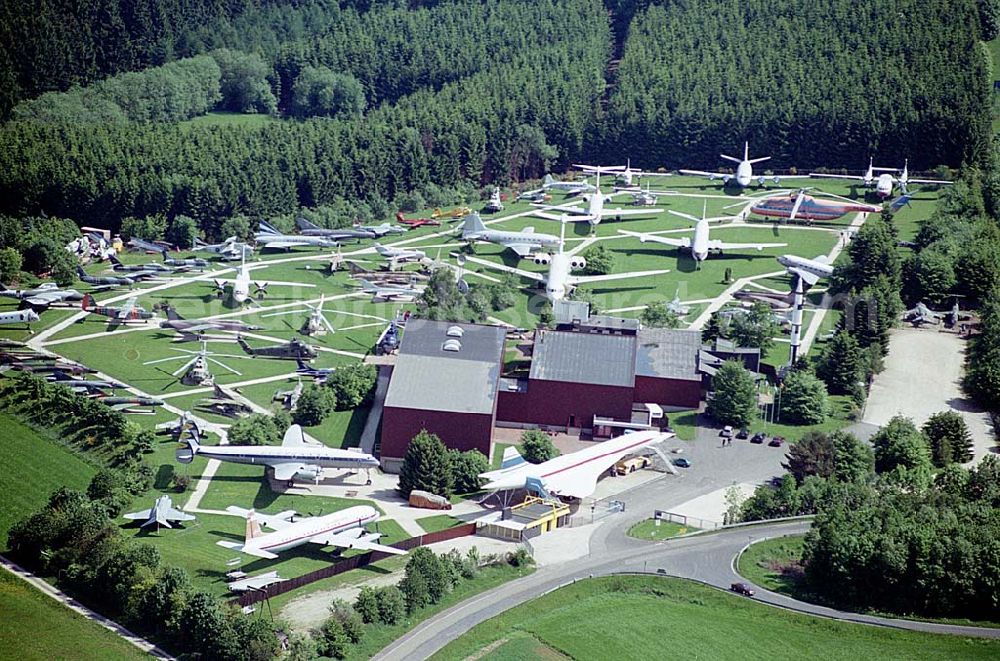 Hermeskeil / Hunsrück from above - Flugzeugsammlung Junior an der A1 bei Hermeskeil im Schwarzwälder Hochwald. Datum: 26.05.2003