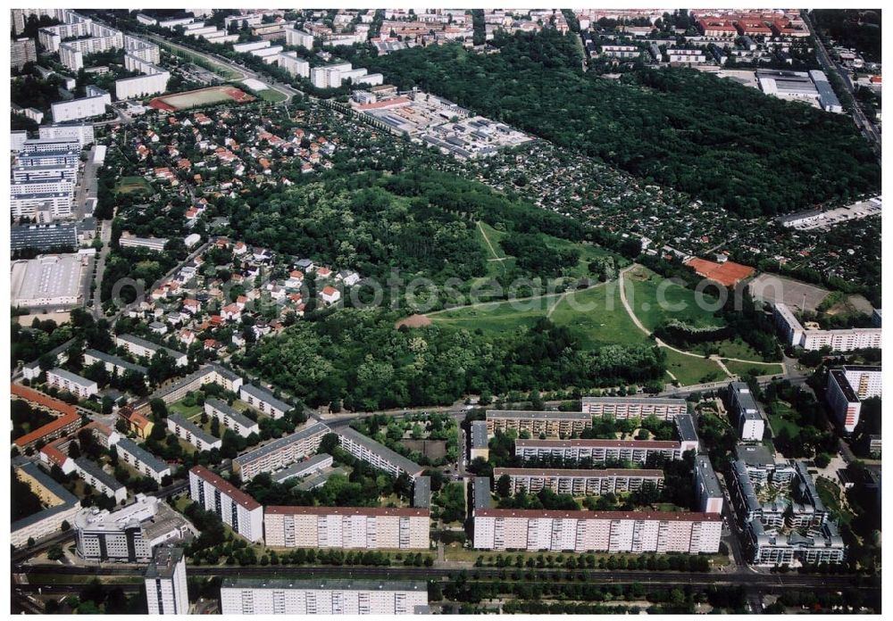 Aerial image Berlin Lichtenberg - 31.05.2004 Berlin Lichtenberg, Blick auf die Gebäude der Herbert-Tschäpe-Straße 6-28, 10369 Berlin, der PRIMA Wohnbau Gesellschaft, PRIMA Wohnbauten Privatisierungs-Managemant GmbH Lichtenberg, Kurfürstendamm 32, 10719 Berlin, Tel.: 212497-0, Fax.: 2110170,