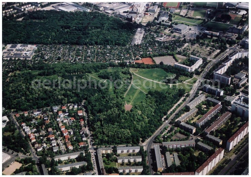 Aerial photograph Berlin Lichtenberg - 31.05.2004 Berlin Lichtenberg, Blick auf die Gebäude der Herbert-Tschäpe-Straße 6-28, 10369 Berlin, der PRIMA Wohnbau Gesellschaft, PRIMA Wohnbauten Privatisierungs-Managemant GmbH Lichtenberg, Kurfürstendamm 32, 10719 Berlin, Tel.: 212497-0, Fax.: 2110170,