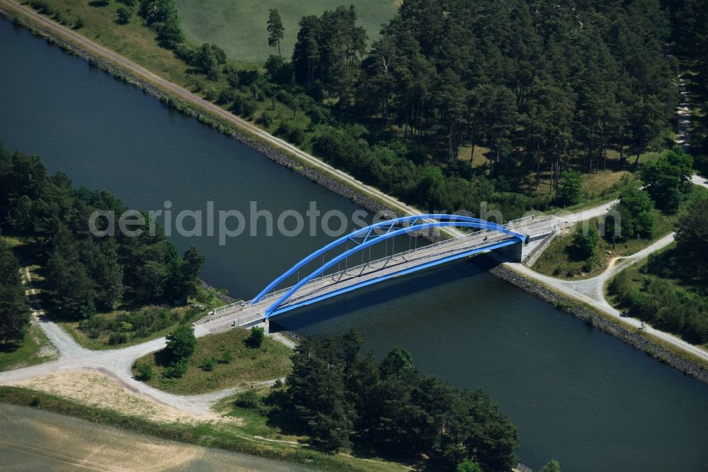 Aerial photograph Burg - River - bridge construction ueber den Elbe-Havel-Kanal in Burg in the state Saxony-Anhalt