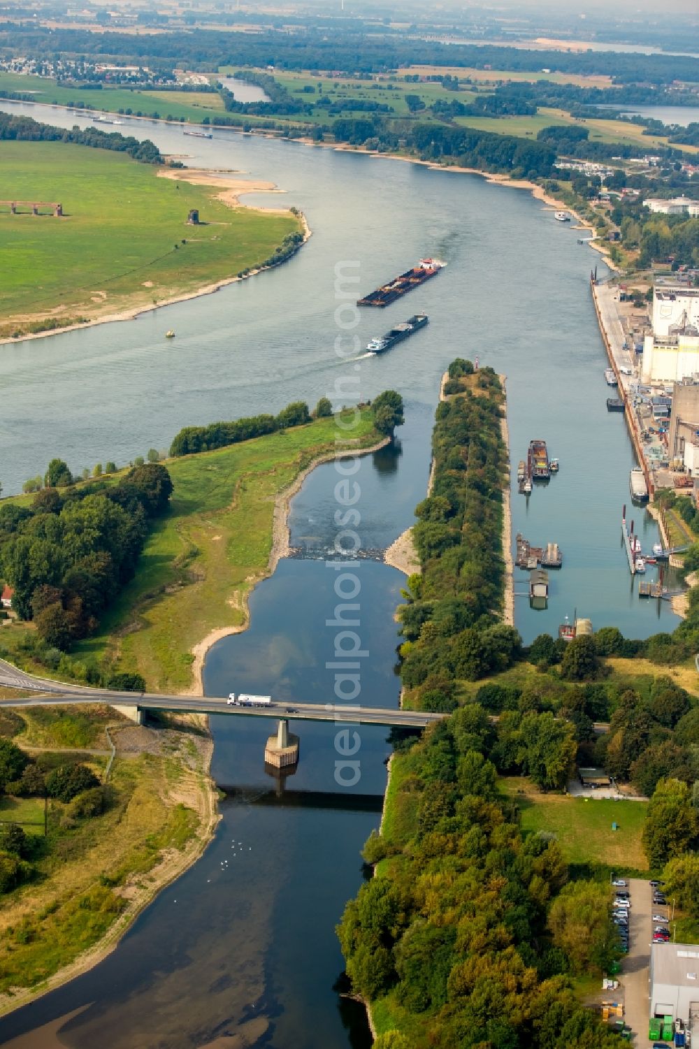 Aerial image Wesel - River - bridge construction over the river Lippe in Wesel in the state North Rhine-Westphalia