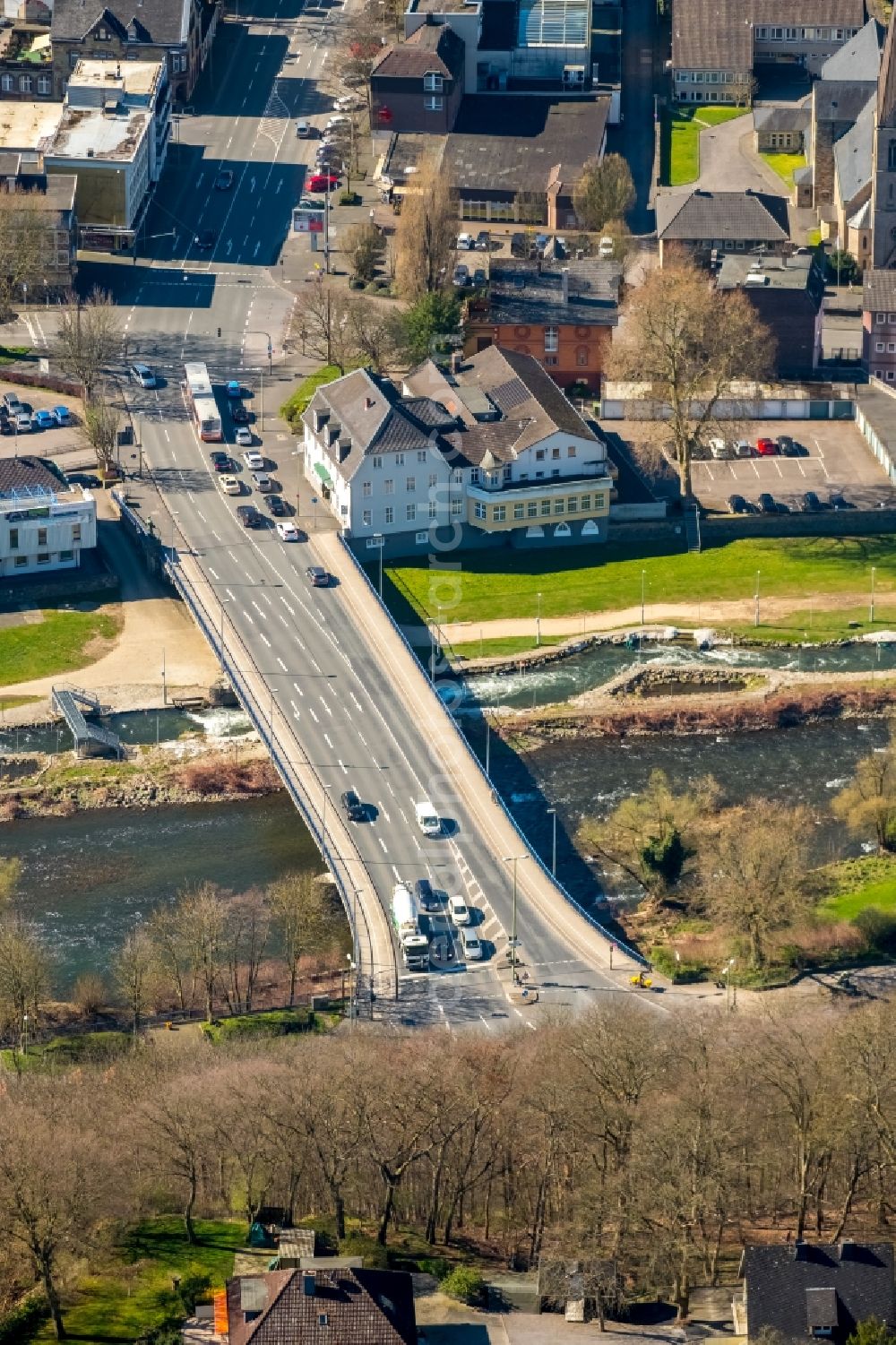 Aerial image Hagen - River - bridge construction about the Lenne on Stennertstrasse in Hagen in the state North Rhine-Westphalia, Germany