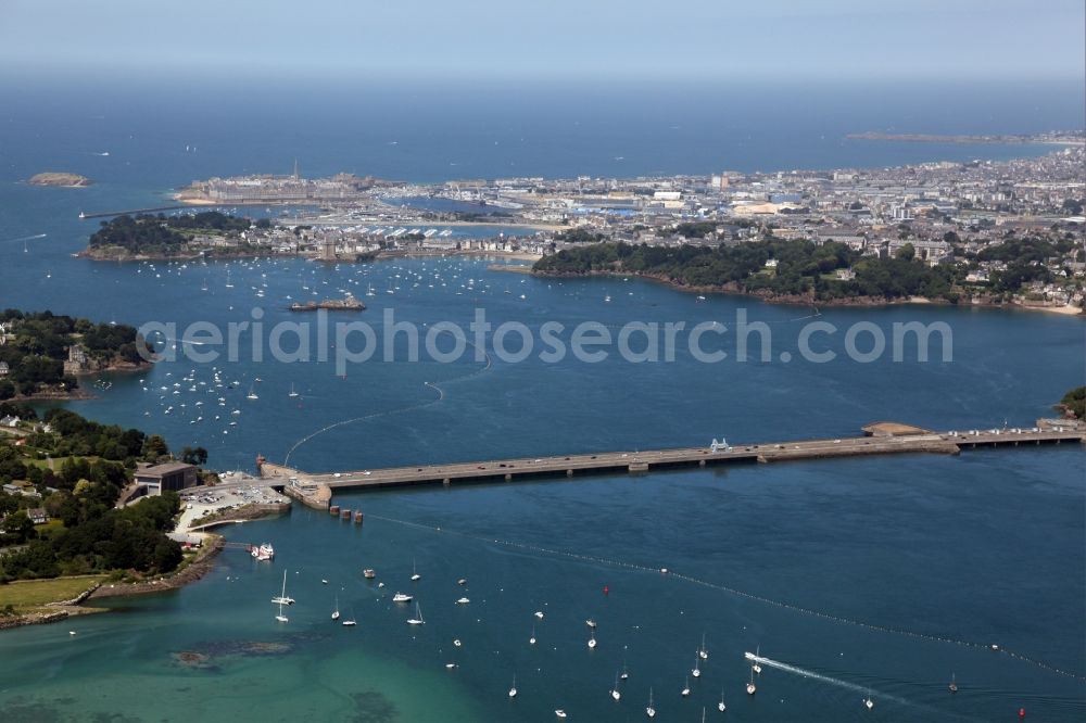 Aerial photograph Saint-Malo - River - bridge construction about the Rance between Saint Malo and Dinard in Bretagne, France. The bridge is provided with a floodgate and a tidal power Station, the Usine maremotrice de la Rance