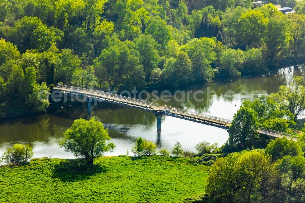 Witten from the bird's eye view: River - bridge construction over the banks of the Ruhr in Witten in the state North Rhine-Westphalia, Germany