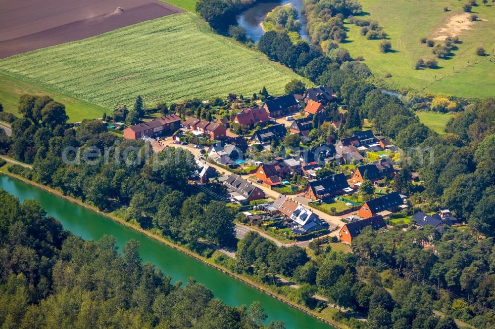 Aerial image Hünxe - River - bridge construction over the canal Wesel-Datteln-Kanal in Huenxe in the state North Rhine-Westphalia, Germany