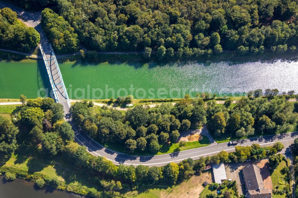 Aerial photograph Hünxe - River - bridge construction over the canal Wesel-Datteln-Kanal in Huenxe in the state North Rhine-Westphalia, Germany