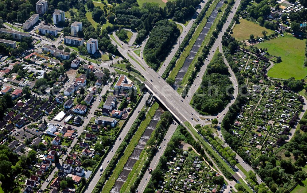 Freiburg im Breisgau from the bird's eye view: River - bridge construction Berliner Brucke over the Dreisam on the Berliner Allee in the district of Weingarten in Freiburg im Breisgau in the state Baden-Wurttemberg, Germany