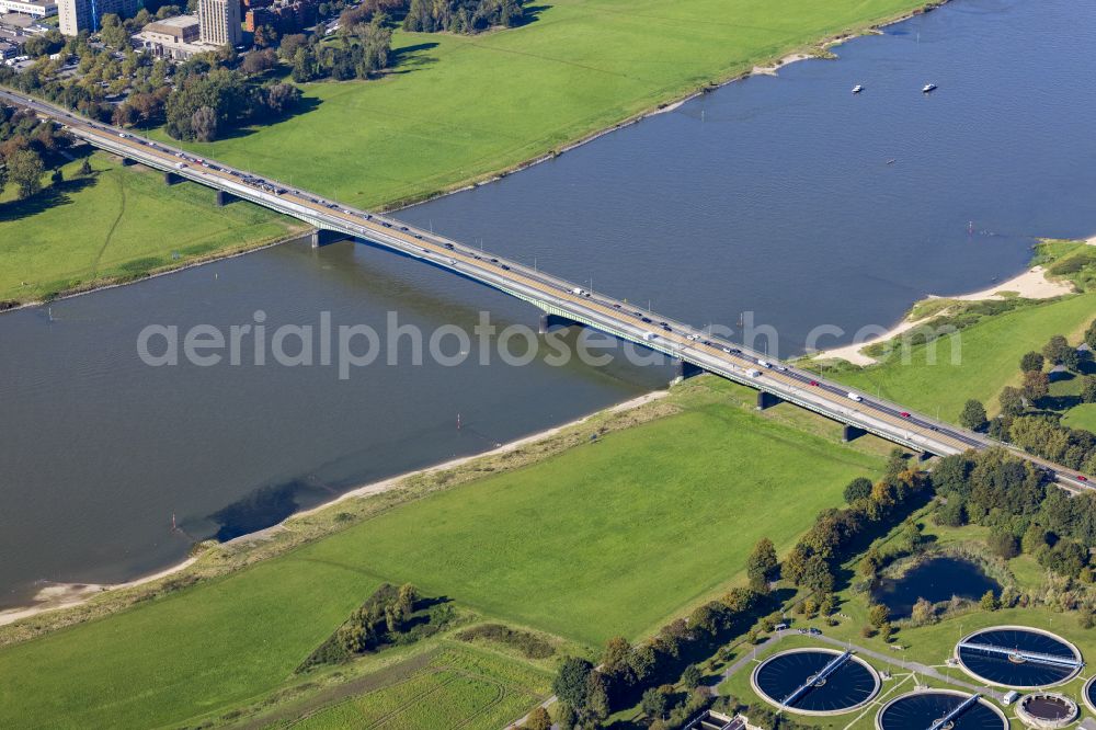 Neuss from above - River - Bridge structure Josef-Kardinal-Frings-Bruecke for crossing the Rhine on the B1 road in Neuss in the federal state of North Rhine-Westphalia, Germany