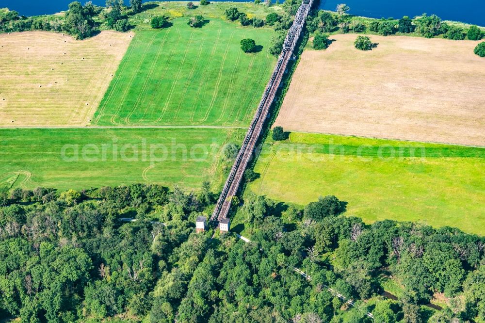 Aerial image Barby (Elbe) - River bridge structure Denkmal Elbbruecke out of order to cross the Elbe in Barby in the state Saxony-Anhalt, Germany