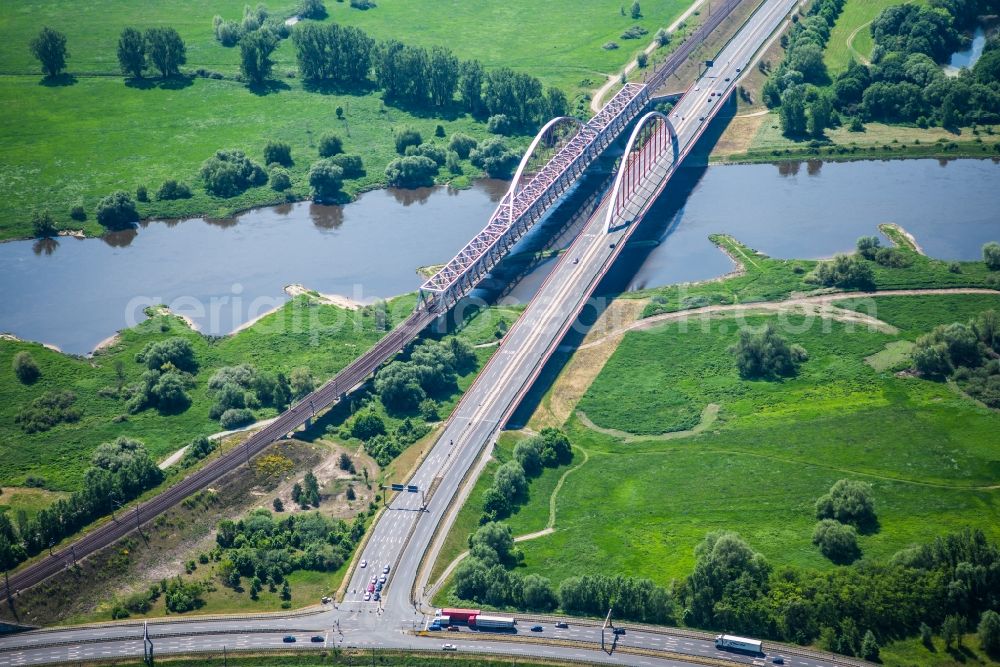 Aerial photograph Lutherstadt Wittenberg - River - bridge construction Elbe in Lutherstadt Wittenberg in the state Saxony-Anhalt, Germany