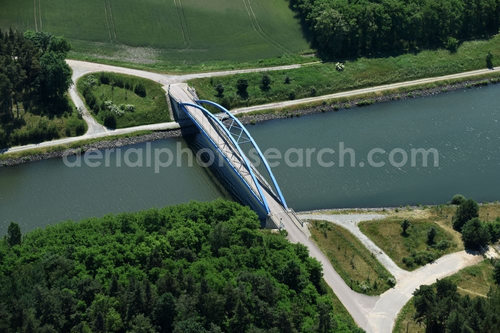 Aerial photograph Burg - River - bridge construction Feldwegbruecke in Burg in the state Saxony-Anhalt