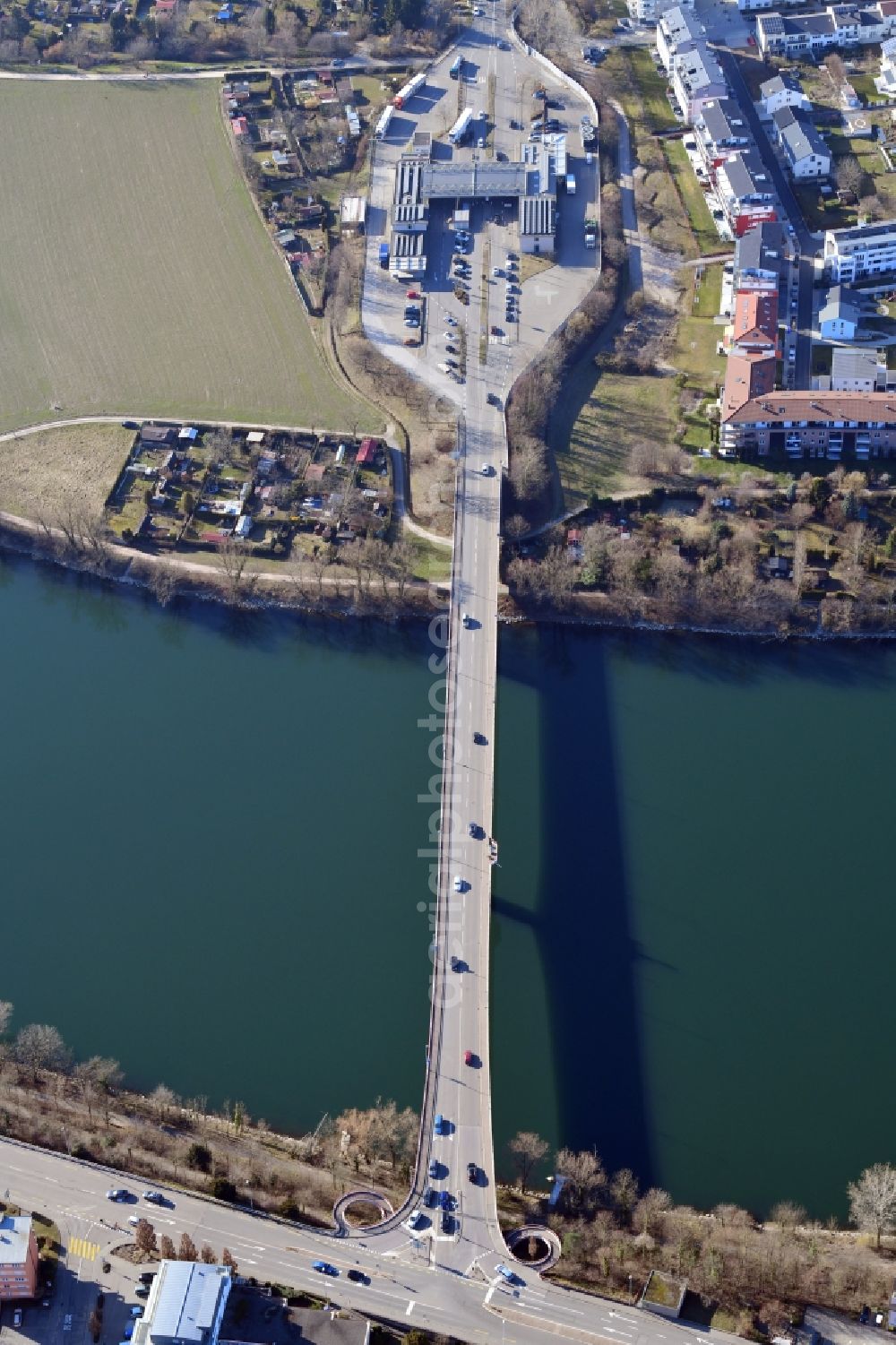 Aerial photograph Bad Säckingen - River - bridge Fridolins Bridge over Rhine river and customs buildings for border crossing into Switzerland in Bad Saeckingen in the state Baden-Wurttemberg, Germany