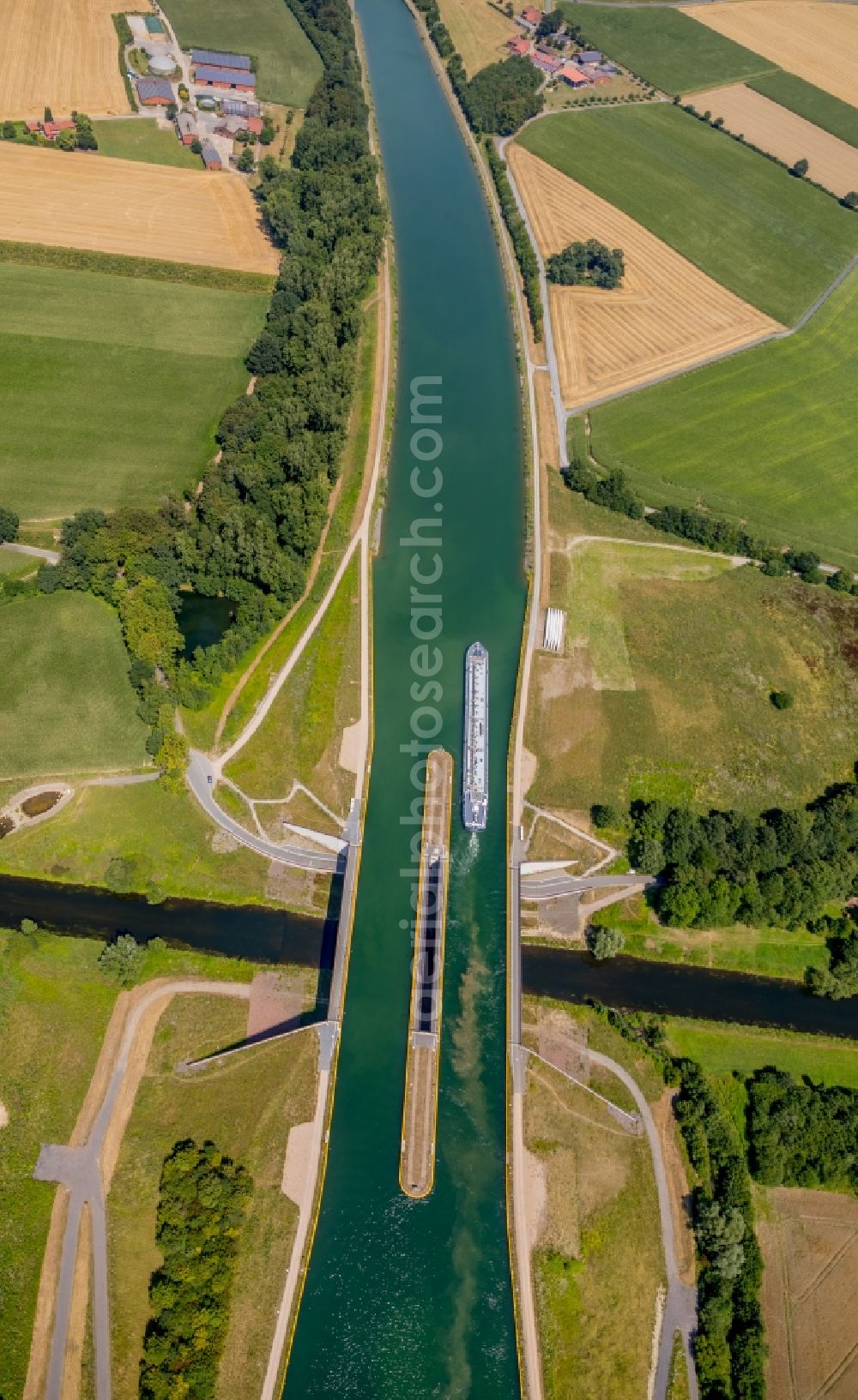 Aerial image Olfen - River - bridge construction of Kanalbruecke Lippe Neue Fahrt in the district Suelsen in Olfen in the state North Rhine-Westphalia, Germany