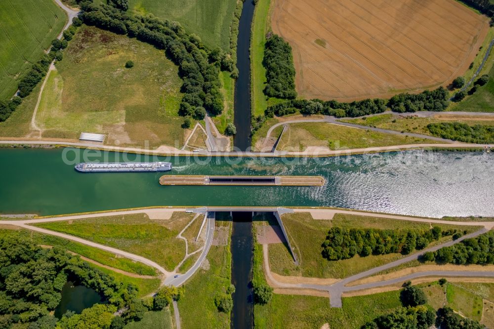 Aerial photograph Olfen - River - bridge construction of Kanalbruecke Lippe Neue Fahrt in the district Suelsen in Olfen in the state North Rhine-Westphalia, Germany