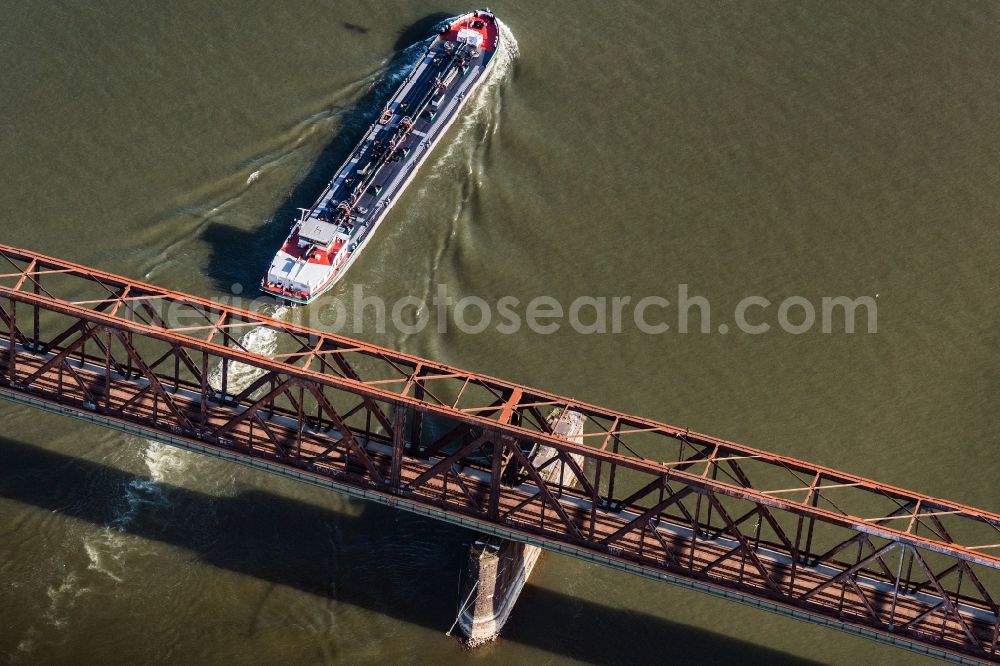 Aerial image Duisburg - River - bridge construction Moerser Strasse in Duisburg in the state North Rhine-Westphalia