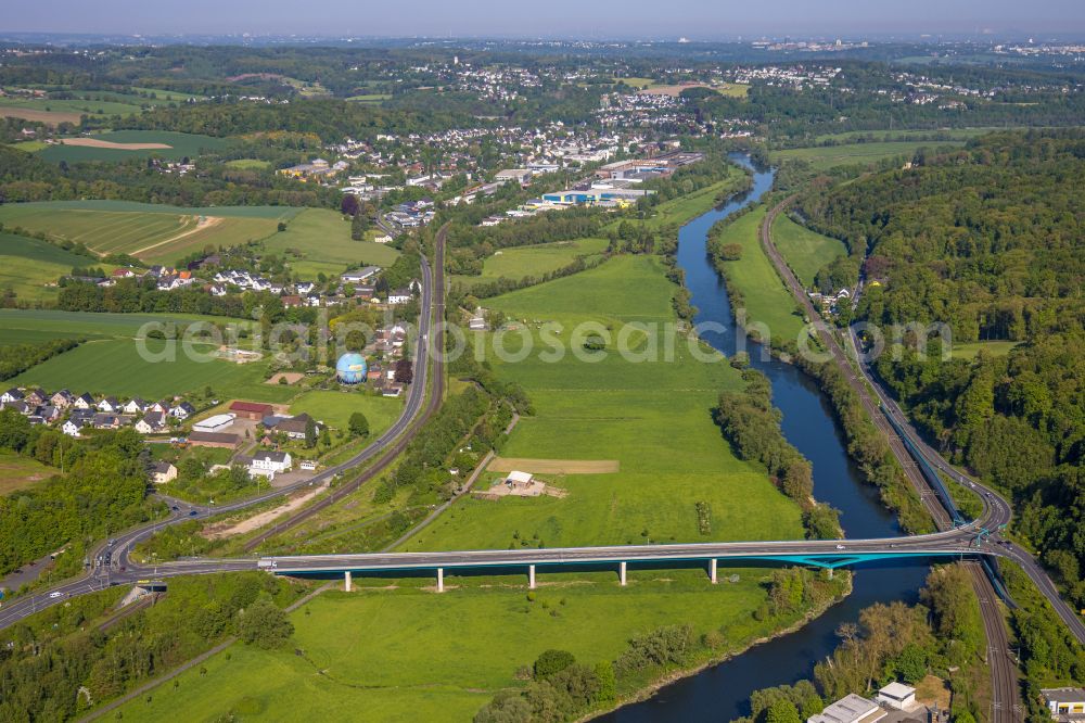 Wetter (Ruhr) from the bird's eye view: River - bridge construction of the new Ruhrbruecke along the federal road B 226 in Wetter in the state North Rhine-Westphalia