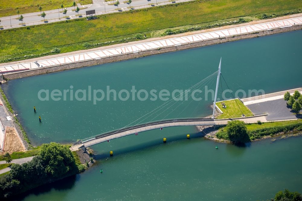 Aerial photograph Gelsenkirchen - River - bridge construction on Rhein-Herne-Kanal in Gelsenkirchen in the state North Rhine-Westphalia, Germany