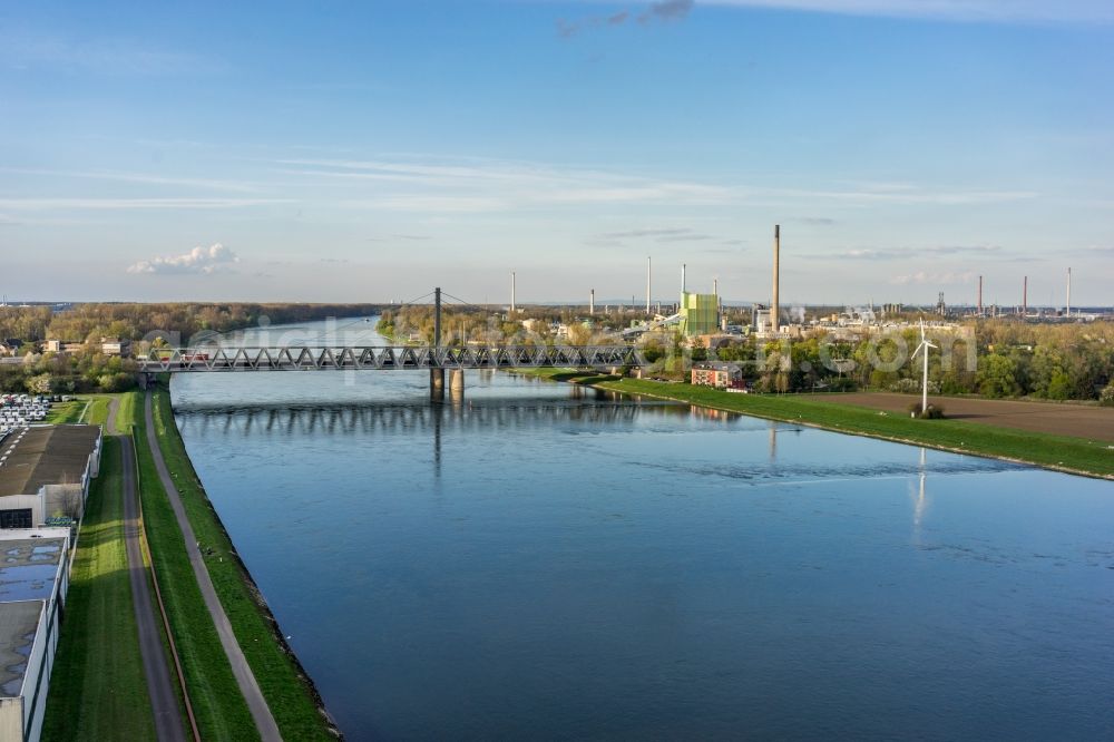 Karlsruhe from the bird's eye view: River - bridge construction on the banks of the Rhine in Karlsruhe in the state Baden-Wuerttemberg