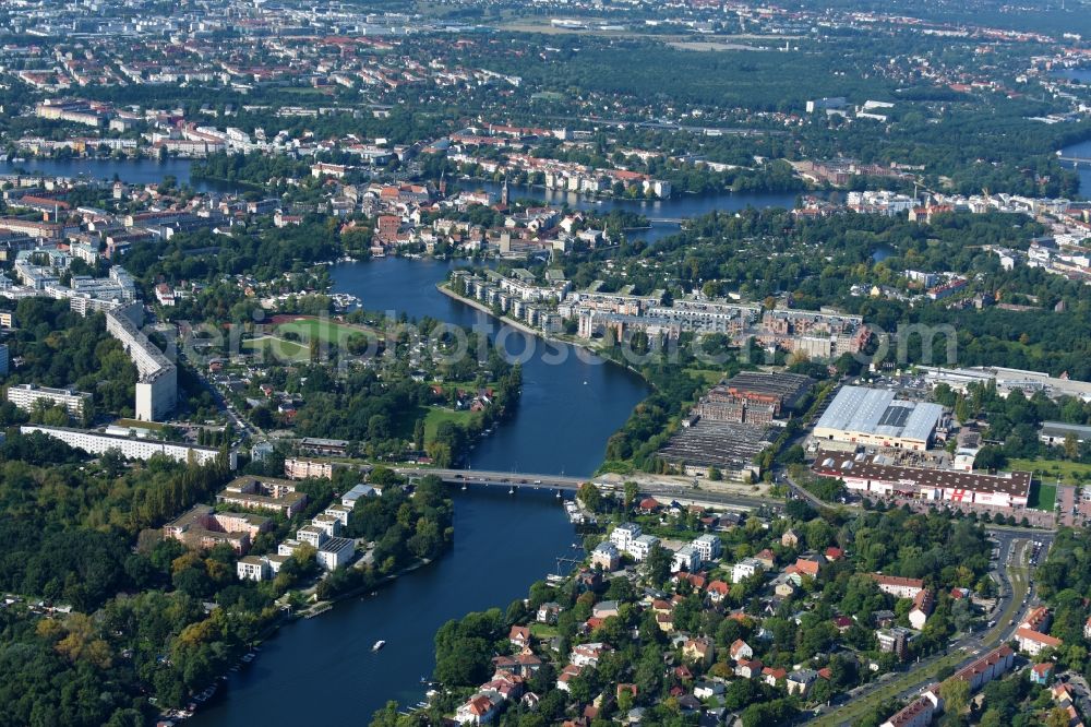 Aerial image Berlin - River - bridge construction of Salvador-Allende-Strasse between Wendenschloss and Hirschgarten in Berlin, Germany