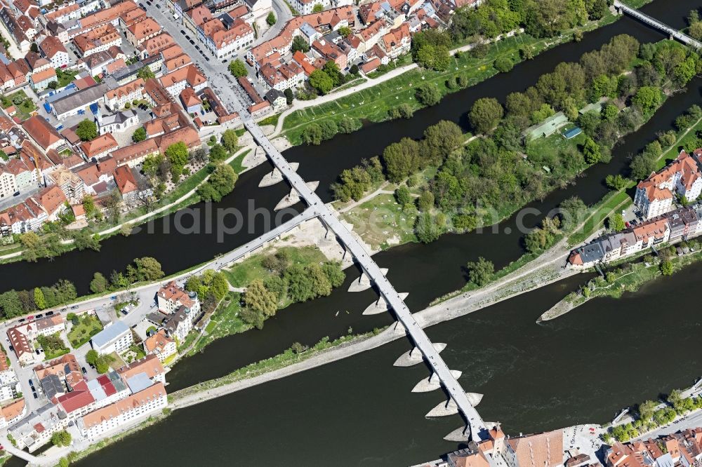 Aerial photograph Regensburg - River - bridge construction Steinerne Bruecke on danube river in the district Innenstadt in Regensburg in the state Bavaria, Germany