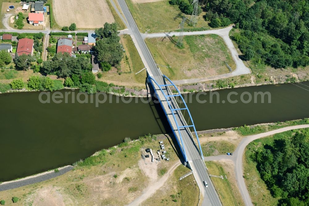 Aerial photograph Wusterwitz - Strassenbruecke Wusterwitz Bridge across the Elbe-Havel-Canal in the North of Wusterwitz in the state of Brandenburg. The county road L96 takes its course across the blue steel arc bridge