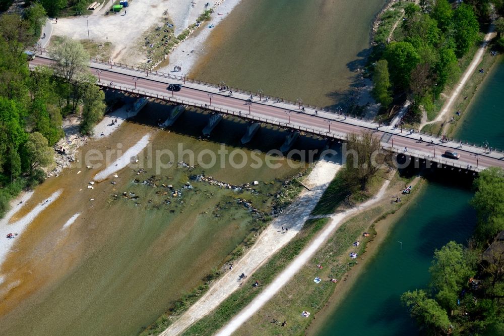 München from above - River bridge structure Thalkirchner Bruecke on Tierparkstrasse over the Isarwehr Canal in the district Thalkirchen-Obersendling-Forstenried-Fuerstenried-Solln in Munich in the state Bavaria, Germany