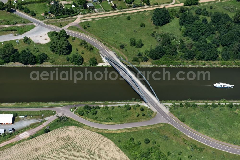 Aerial photograph Elbe-Parey - River - bridge construction Werder Strassenbruecke in Elbe-Parey in the state Saxony-Anhalt