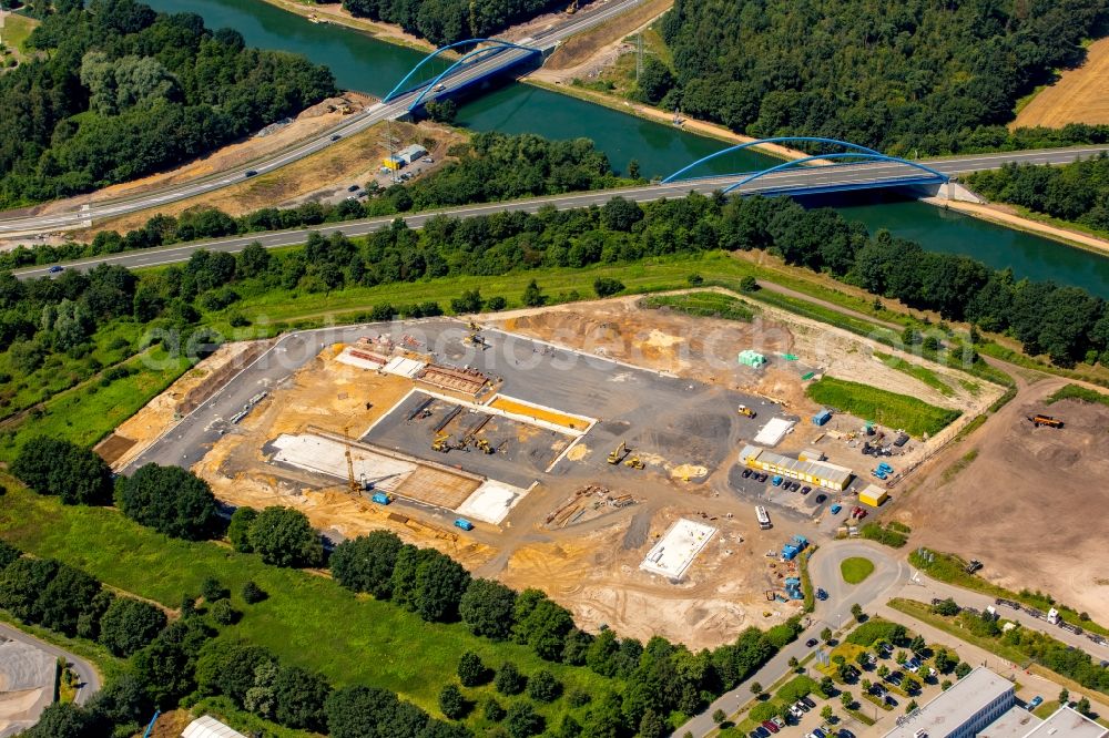 Aerial photograph Marl - River - bridge construction Weser-Datteln-Kanal aloung the Hervester Strasse in Marl in the state North Rhine-Westphalia