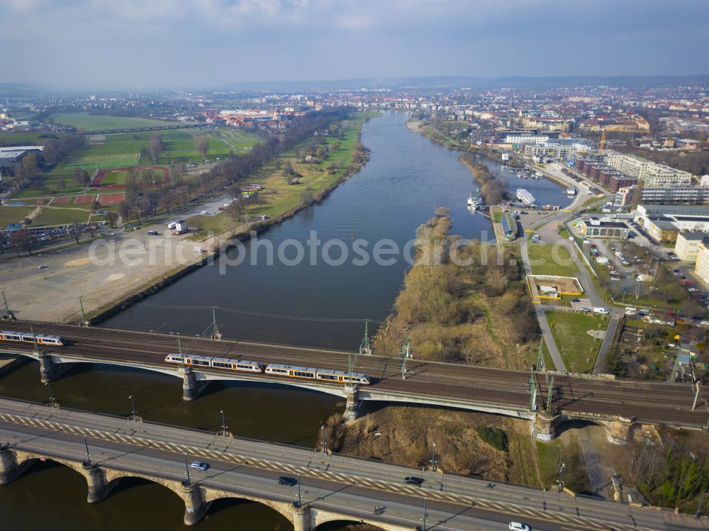 Aerial image Dresden - River - Bridge structures Marienbruecken over the Elbe in Dresden in the federal state of Saxony, Germany