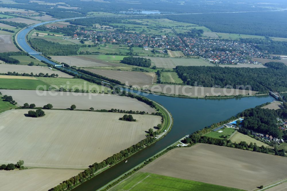 Aerial image Edesbüttel - River Delta and estuary Elbe-Seitenkanal - Mittellandkanal in Edesbuettel in the state Lower Saxony, Germany