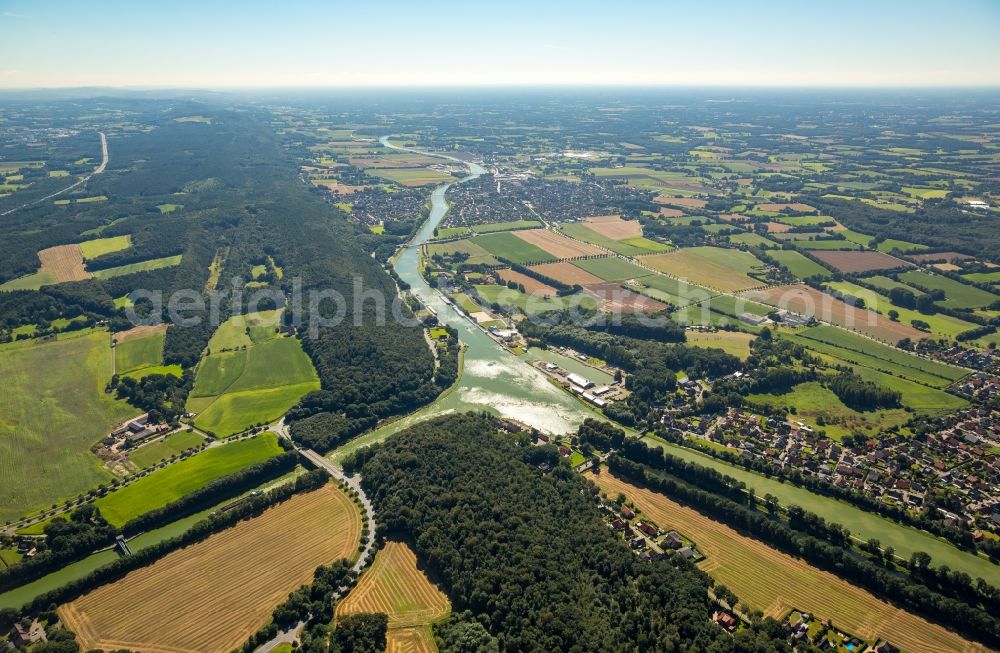 Aerial image Hörstel - River Delta and estuary Mittellandkanal - Dortmund-Ems-Kanal in the district Bevergern in Hoerstel in the state North Rhine-Westphalia, Germany