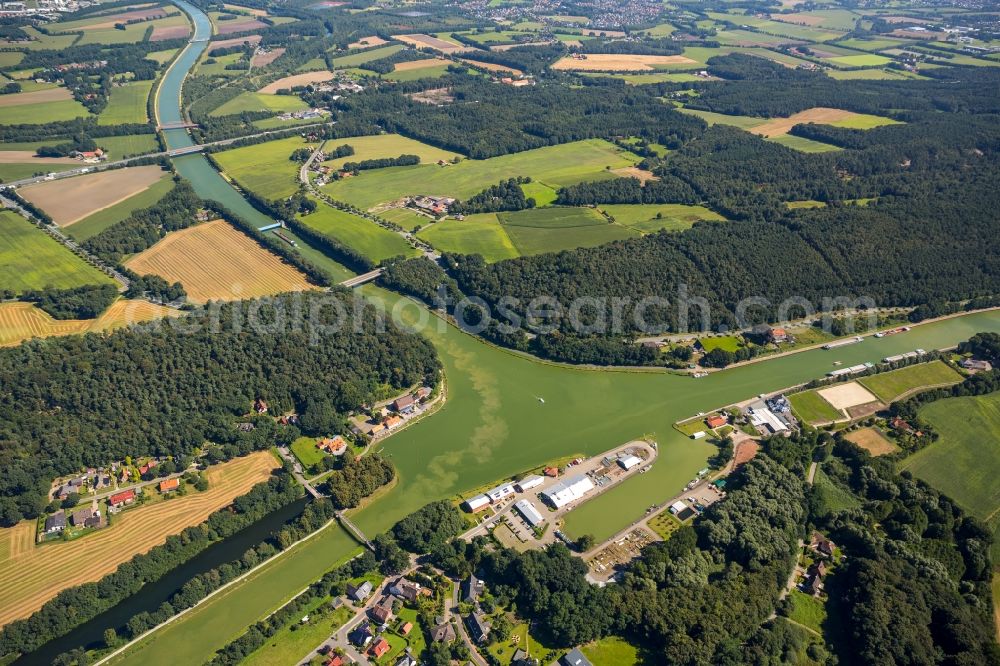 Aerial photograph Hörstel - River Delta and estuary Mittellandkanal - Dortmund-Ems-Kanal in the district Bevergern in Hoerstel in the state North Rhine-Westphalia, Germany