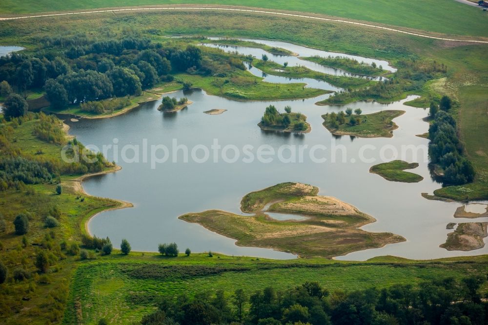 Wesel from the bird's eye view: River Delta and estuary im Nationalen Schutzgebiet Lippemuendungsraum in Wesel in the state North Rhine-Westphalia