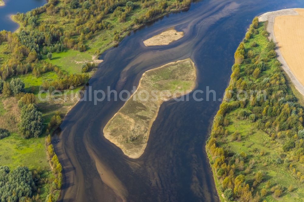 Aerial photograph Wesel - River Delta and estuary im Nationalen Schutzgebiet Lippemuendungsraum in Wesel in the state North Rhine-Westphalia