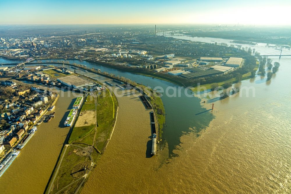 Aerial image Duisburg - River Delta and estuary Rhine - Ruhr in the district Ruhrort in Duisburg in the state North Rhine-Westphalia, Germany