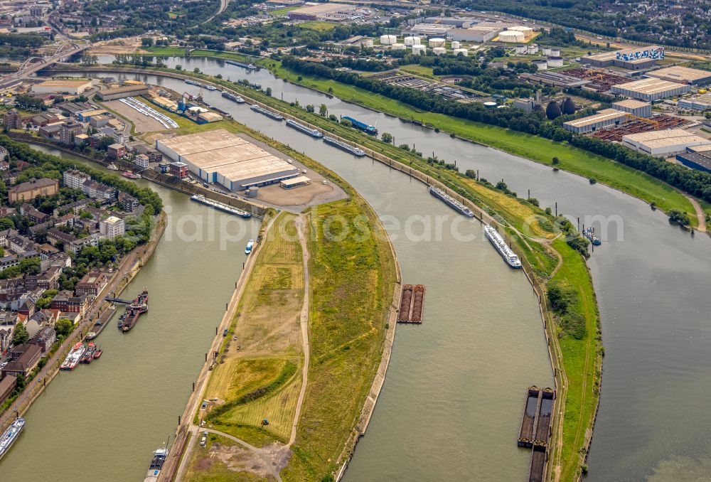 Aerial photograph Duisburg - River Delta and estuary der Ruhr in the Rhein in Duisburg at Ruhrgebiet in the state North Rhine-Westphalia