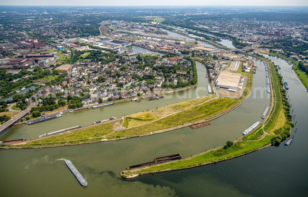 Aerial image Duisburg - River Delta and estuary der Ruhr in the Rhein in Duisburg at Ruhrgebiet in the state North Rhine-Westphalia