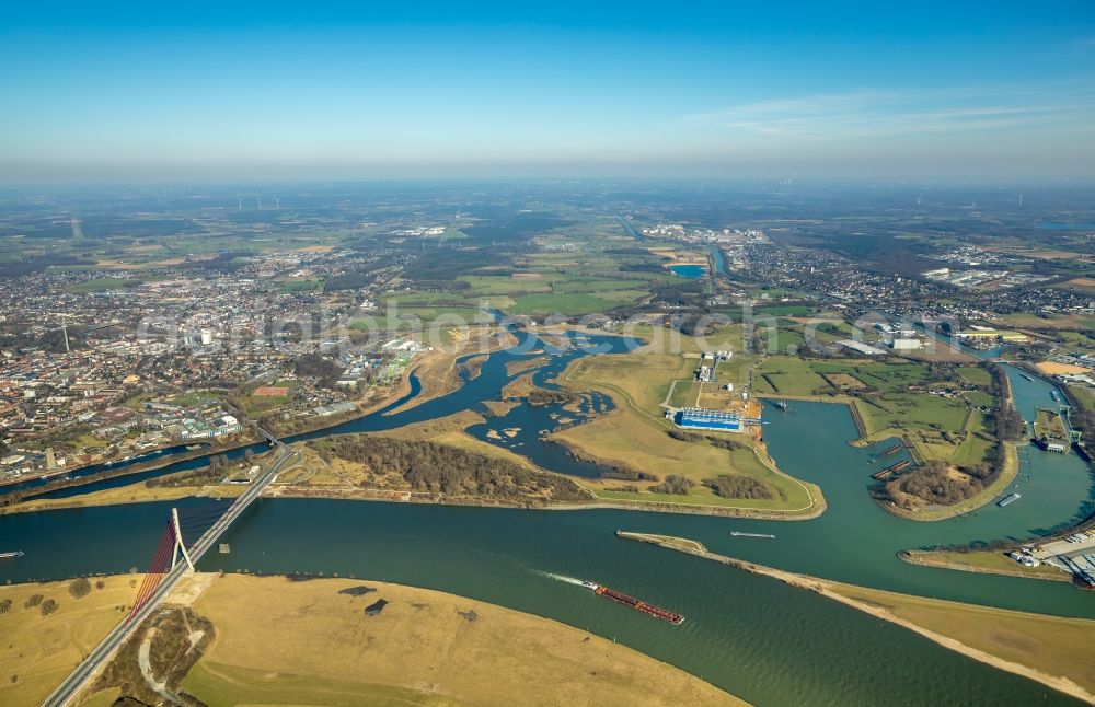 Wesel from the bird's eye view: River Delta and estuary between lippe and rhine in the district Lippedorf in Wesel in the state North Rhine-Westphalia, Germany