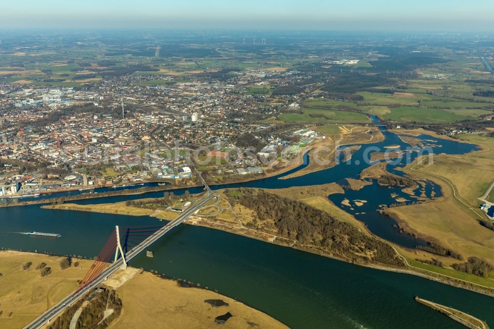 Aerial image Wesel - River Delta and estuary between lippe and rhine in the district Lippedorf in Wesel in the state North Rhine-Westphalia, Germany