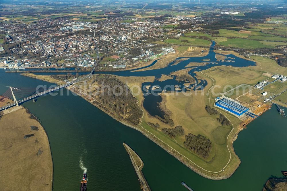 Wesel from the bird's eye view: River Delta and estuary between lippe and rhine in the district Lippedorf in Wesel in the state North Rhine-Westphalia, Germany