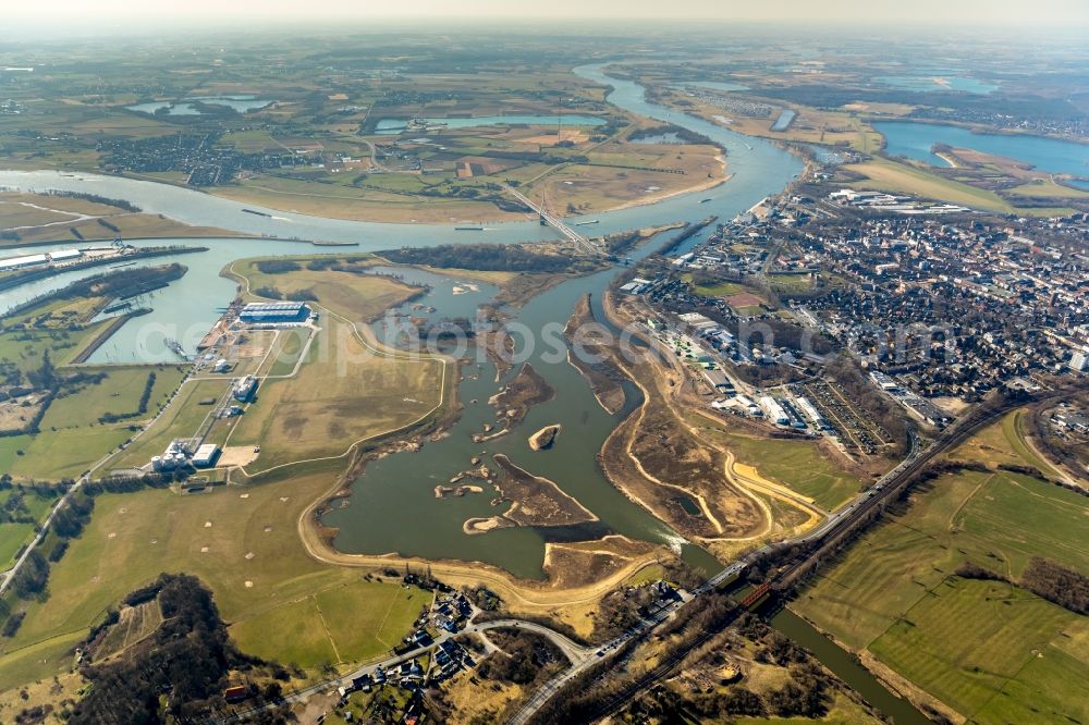 Wesel from the bird's eye view: River Delta and estuary between lippe and rhine in the district Lippedorf in Wesel in the state North Rhine-Westphalia, Germany