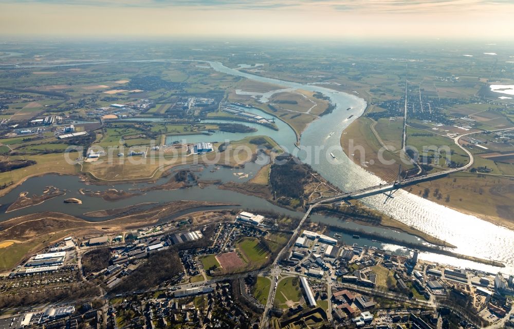 Aerial photograph Wesel - River Delta and estuary between lippe and rhine in the district Lippedorf in Wesel in the state North Rhine-Westphalia, Germany