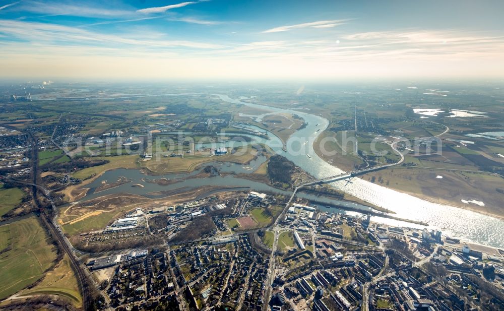 Wesel from above - River Delta and estuary between lippe and rhine in the district Lippedorf in Wesel in the state North Rhine-Westphalia, Germany