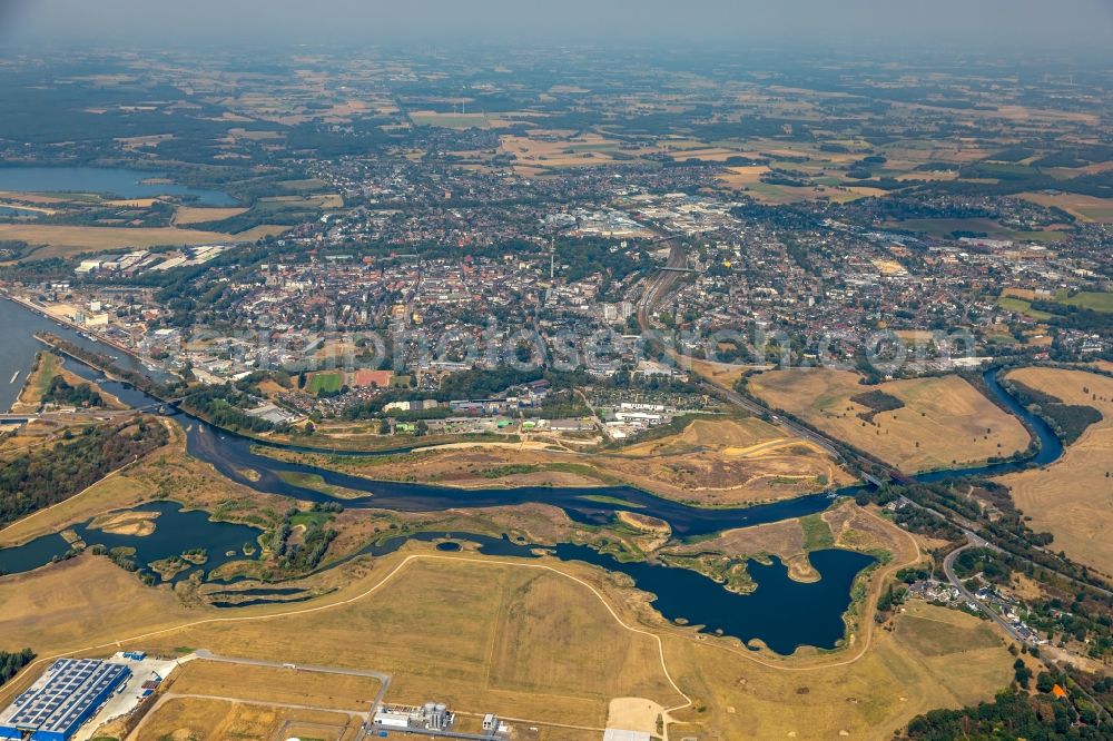 Wesel from the bird's eye view: River Delta and estuary between lippe and rhine in the district Lippedorf in Wesel in the state North Rhine-Westphalia, Germany