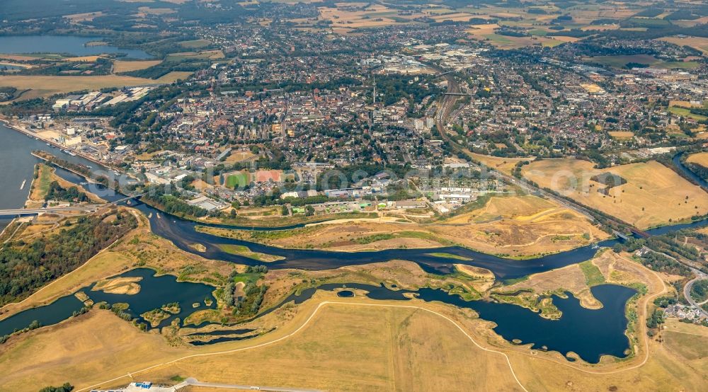 Wesel from above - River Delta and estuary between lippe and rhine in the district Lippedorf in Wesel in the state North Rhine-Westphalia, Germany