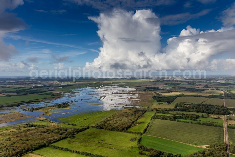 Aerial photograph Varde - River Delta and estuary of the Varde river into the Ho-bay of the north sea in Varde in Sued, Denmark