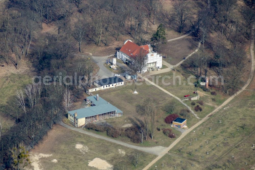 Aerial photograph Berlin - River bank areas at Havel river in the district Kladow in Berlin