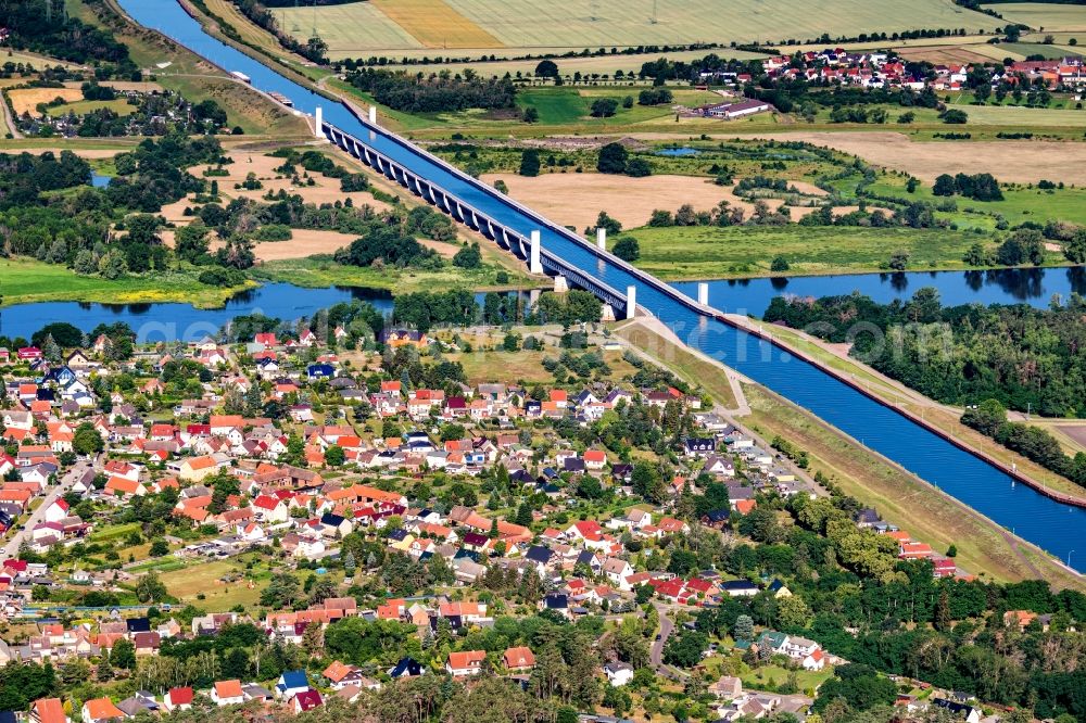 Aerial photograph Hohenwarthe - River bridge of the Elbe-Havel Canal to cross the Elbe in Hohenwarthe in the state Saxony-Anhalt, Germany